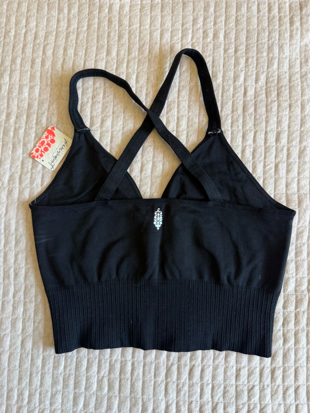 NWT FREE PEOPLE MOVEMENT GOOD KARMA CROP TOP - m/l - Picture 5 of 5
